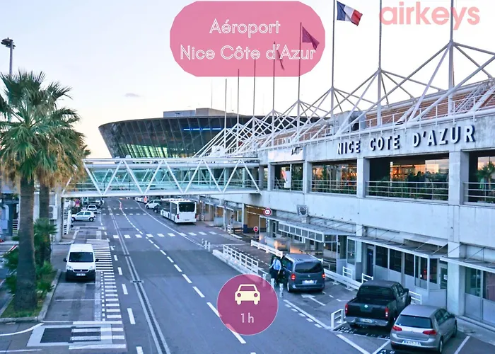 Château De La Mère - évènement - Séminaire - Mariage - Retraite Bien-être - Sportif - Cousinade - Idéal Groupe&famille - Cadre Nature Isolé - Piscine - Vue Baie Saint-raphael - Grande Capacité D'accueil *