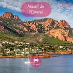 Villa Chateau De La Mere - Evenement - Seminaire - Mariage - Retraite Bien-etre - Sejour Sportif - Cousinade - Ideal Groupe & Famille - Cadre Nature Isole - Piscine - Vue Baie Saint-raphael - Grande Capacite D'accueil *