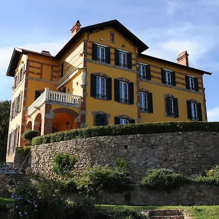 Le Chateau De La Mere 빌라