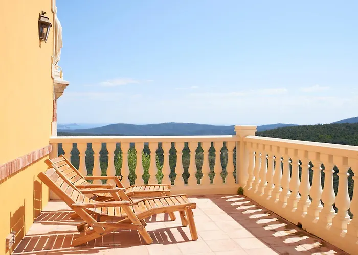 Le Chateau De La Mere * Sainte-Maxime