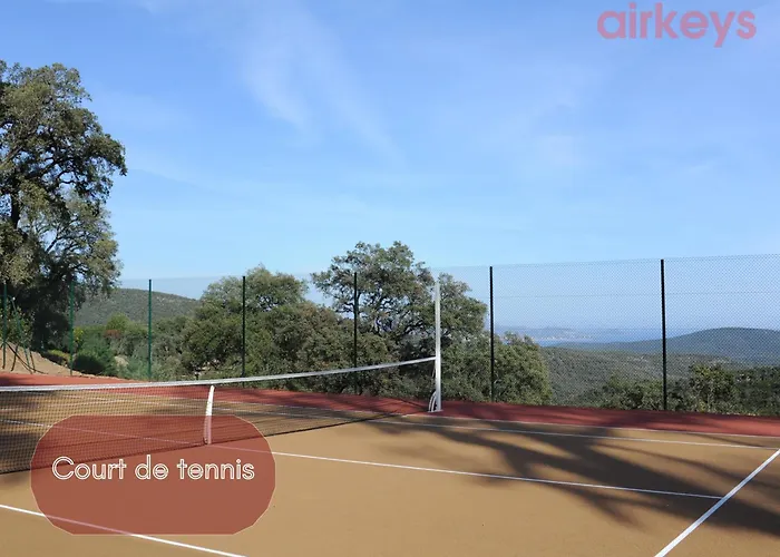 Chateau De La Mere - Evenement - Seminaire - Mariage - Retraite Bien-etre - Sejour Sportif - Cousinade - Ideal Groupe & Famille - Cadre Nature Isole - Piscine - Vue Baie Saint-raphael - Grande Capacite D'accueil Villa