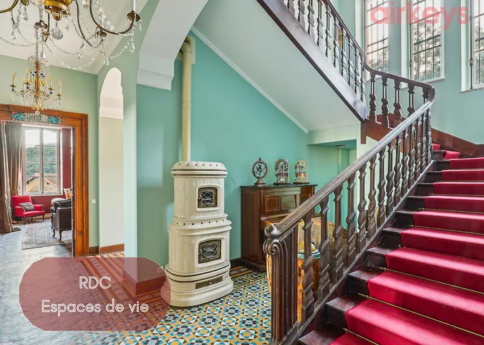 Chateau De La Mere - Evenement - Seminaire - Mariage - Retraite Bien-etre - Sejour Sportif - Cousinade - Ideal Groupe & Famille - Cadre Nature Isole - Piscine - Vue Baie Saint-raphael - Grande Capacite D'accueil Villa *