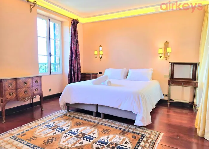 ヴィラ Chateau De La Mere - Evenement - Seminaire - Mariage - Retraite Bien-etre - Sejour Sportif - Cousinade - Ideal Groupe & Famille - Cadre Nature Isole - Piscine - Vue Baie Saint-raphael - Grande Capacite D'accueil サント・マキシム