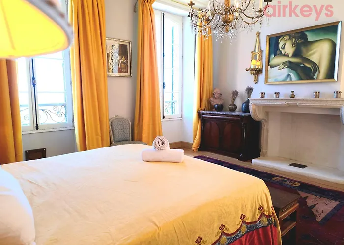 Chateau De La Mere - Evenement - Seminaire - Mariage - Retraite Bien-etre - Sejour Sportif - Cousinade - Ideal Groupe & Famille - Cadre Nature Isole - Piscine - Vue Baie Saint-raphael - Grande Capacite D'accueil