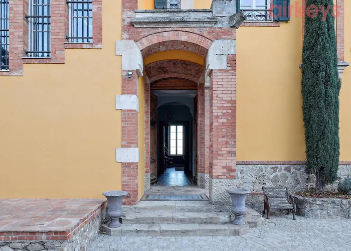 Chateau De La Mere - Evenement - Seminaire - Mariage - Retraite Bien-etre - Sejour Sportif - Cousinade - Ideal Groupe & Famille - Cadre Nature Isole - Piscine - Vue Baie Saint-raphael - Grande Capacite D'accueil Villa